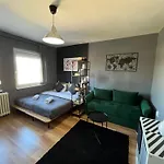 アパート M - 5 *